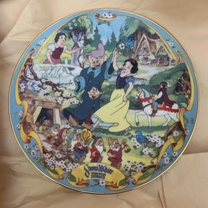 1996 Snow White and the seven dwarfs limited edition plate